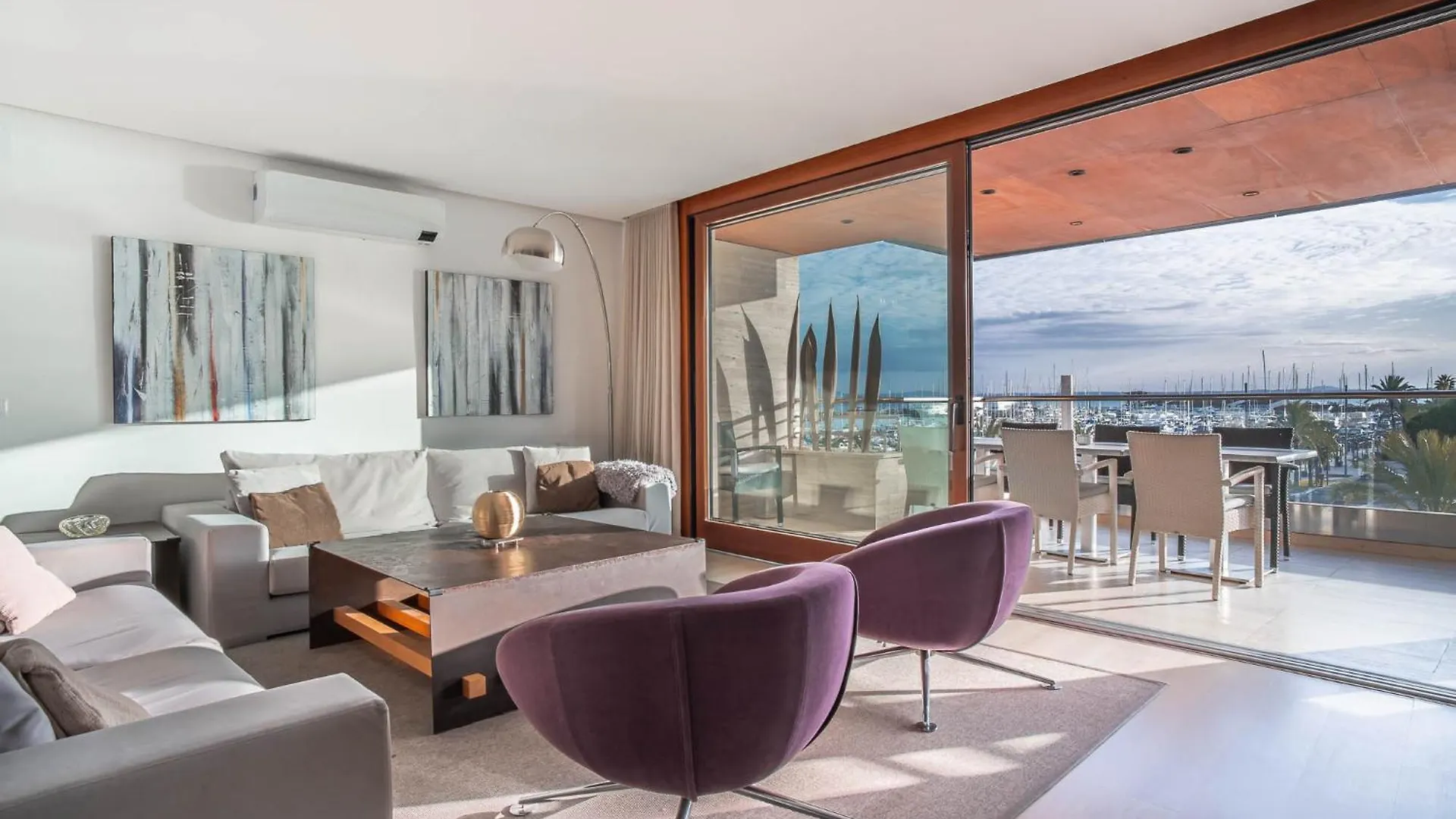Luxury Sea View Apartment In Puerto De Alcudia  Alcúdia